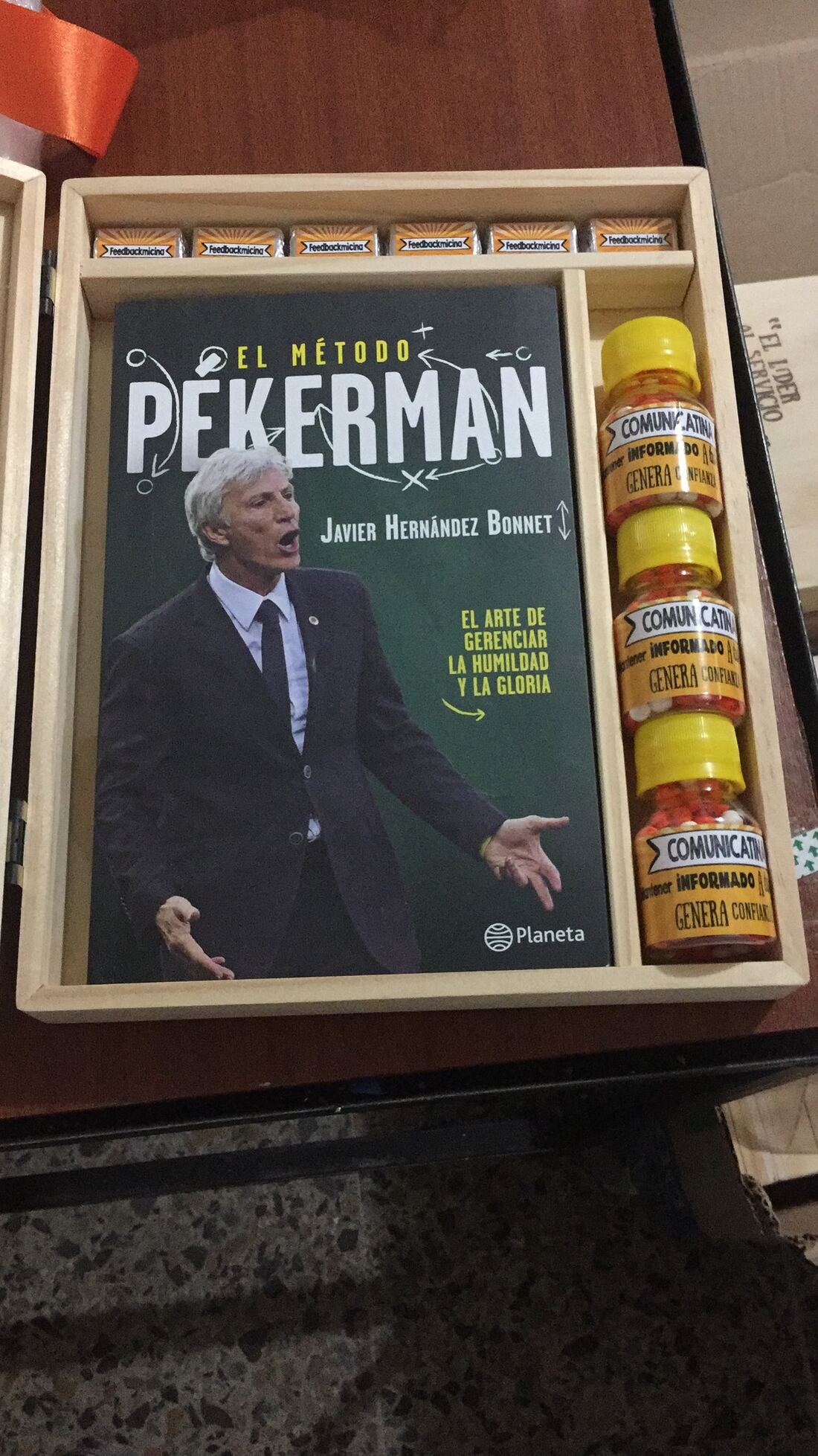 Kit abierto · libro y contenidos curados